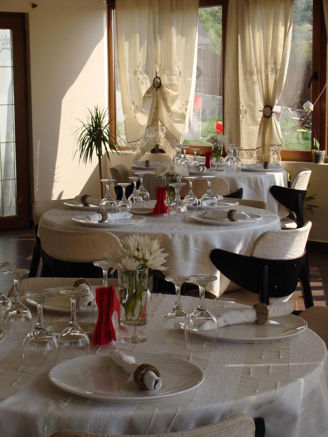 Pensiunea Taverna Bucium Iasi Exterior foto