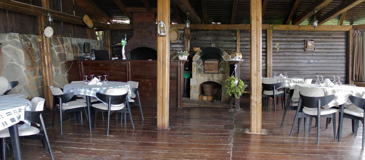 Pensiunea Taverna Bucium Iasi Exterior foto