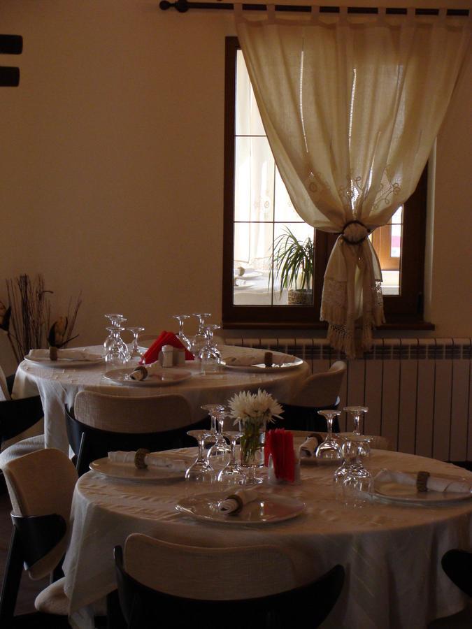 Pensiunea Taverna Bucium Iasi Exterior foto