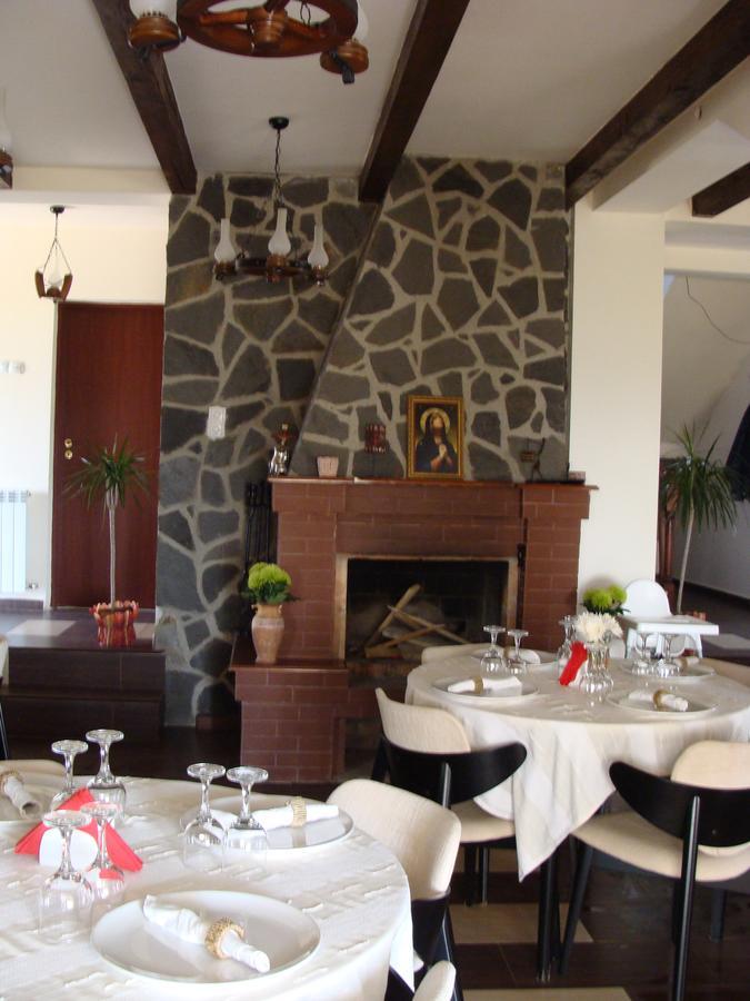 Pensiunea Taverna Bucium Iasi Exterior foto